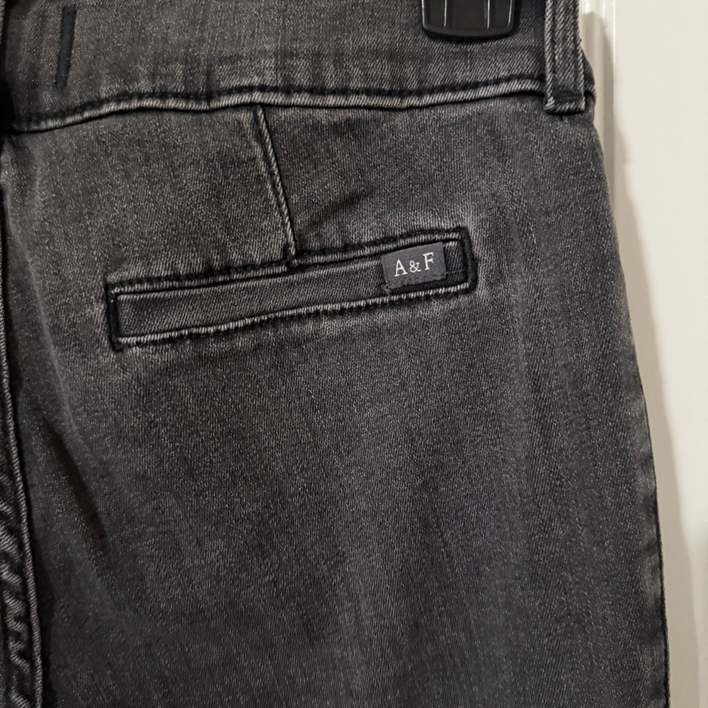 Abercrombie & Fitch Low Rise Boot - Picture 4 of 6